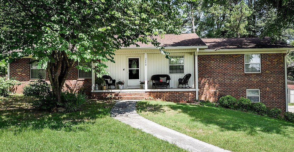 1st image of 3840 Woodcrest Cir NW