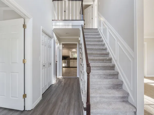 100 Rose Way, Tullahoma, TN 37388