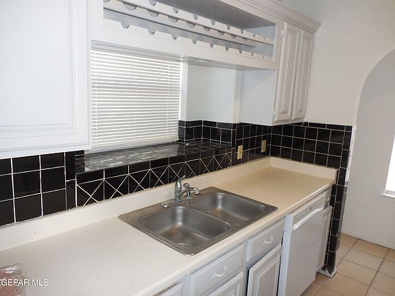 4th image of 5804 River Hollow Ct
