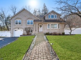 27 Charles St, Clifton, NJ