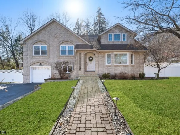 27 Charles St, Clifton City, NJ 07013