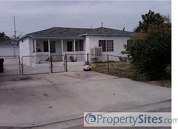 2nd image of 18054 Valencia Ave