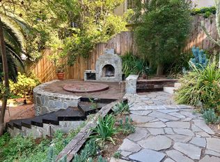 2244 N Vista Del Mar Ave, Los Angeles, CA 90068
