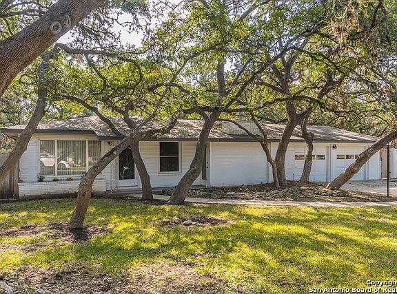 2nd image of 328 Meadowbrook Dr