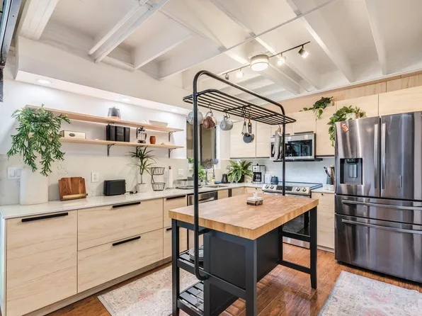 500 E Riverside Dr APT 206, Austin, TX 78704