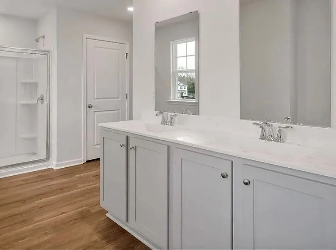 5 bed, 2511 sqft, $2,850 — Photo 4