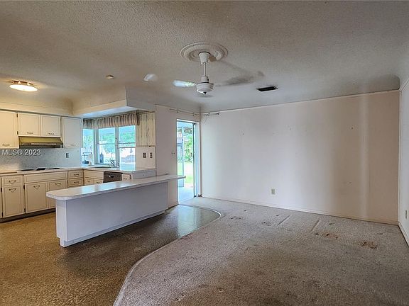 3rd image of 15 Little Harbor Way