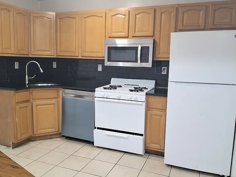 707 De Kalb Ave #1A — Photo 4