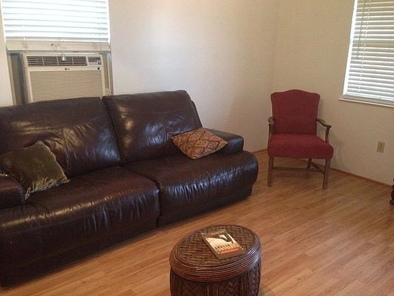 4th image of 15404 Chaparral Dr