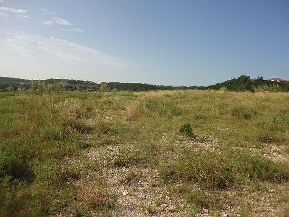 3rd image of 1912 Fall Creek Dr