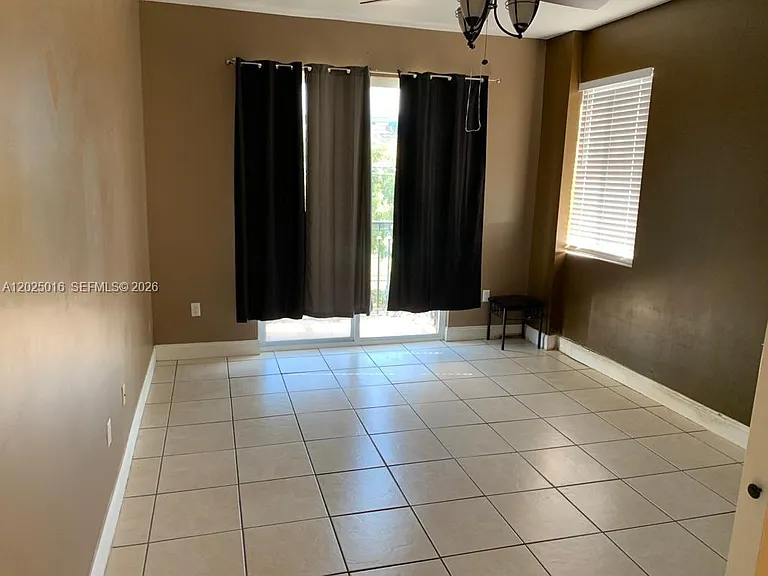 400 SW 2nd St #201 — Photo 7