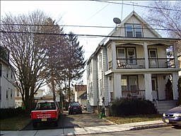 4th image of 38 Quinby Pl