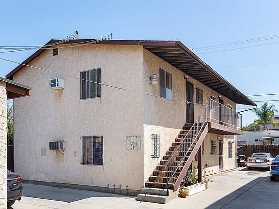 2nd image of 5064 N Maywood Ave