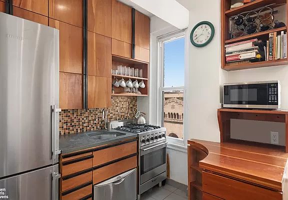 3rd image of 225 Central Park N APT 918