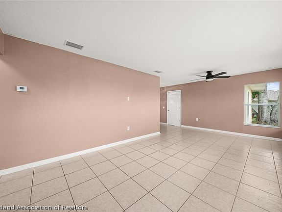 5th image of 176 W Lake Damon Dr