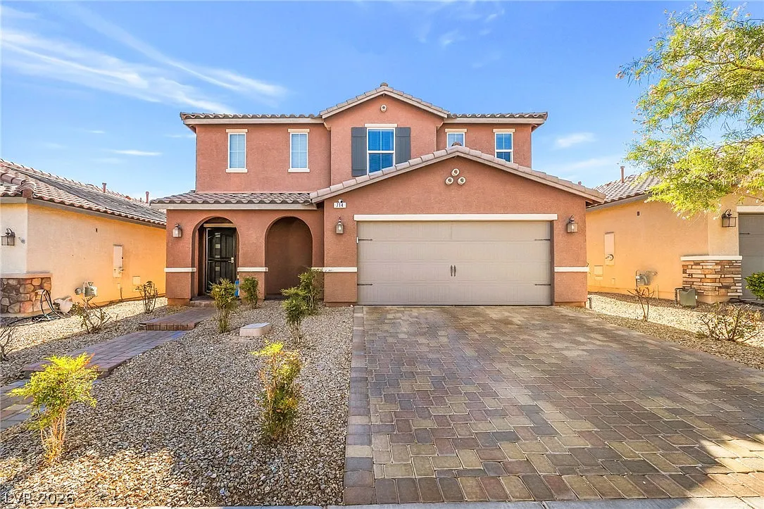 4 bed, 2.5 bath, 3055 sqft, $2,795 — Photo 1