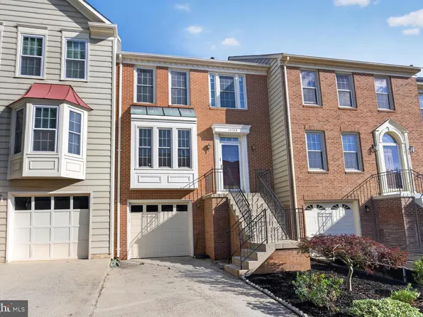 12789 Dogwood Hills Ln, Fairfax, VA 22033