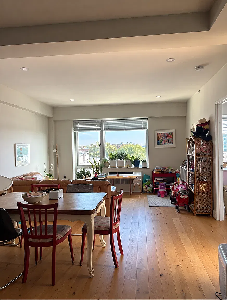 40-04 34th Avenue — Photo 1