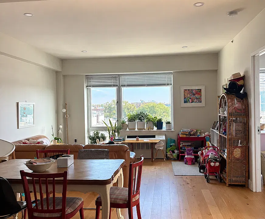 40-04 34th Ave #608