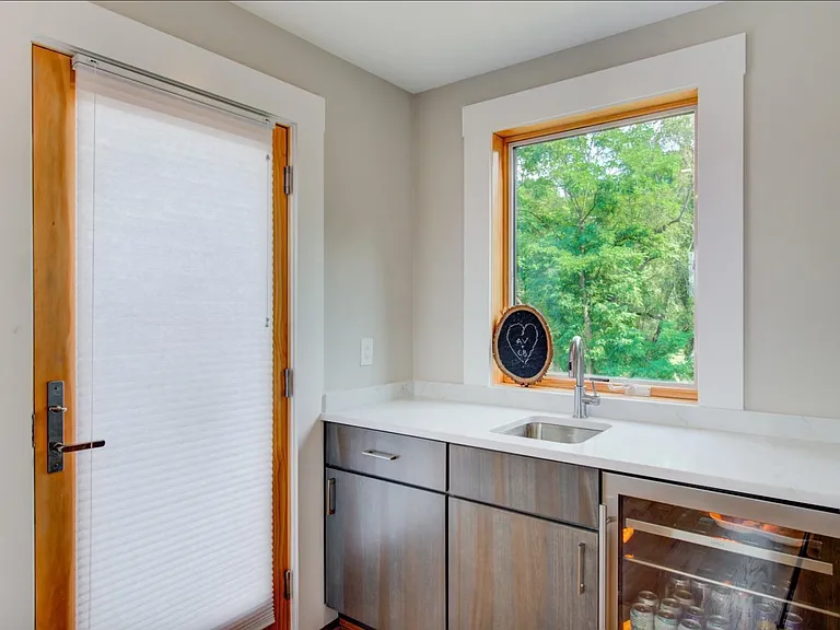 328 Mulberry St — Photo 26