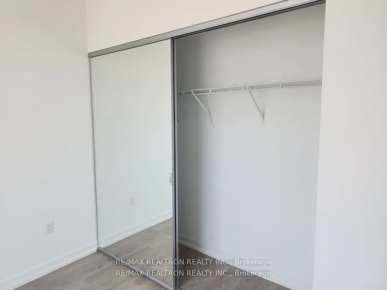 8868 Yonge St #1205E — Photo 21