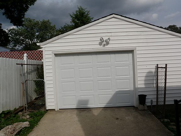 3rd image of 1411 Greenwood Ave