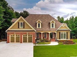 567 Richmond Pl, Loganville, GA 30052