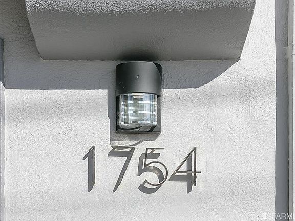 2nd image of 1754 La Salle Ave