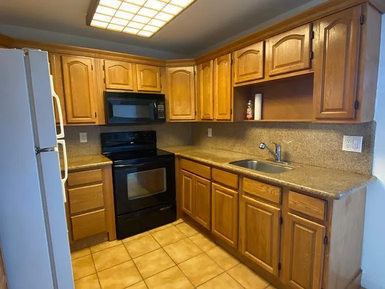 15385 S Dixie Hwy #12 — Photo 2