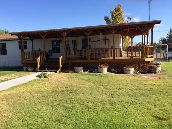 Deck on back of house
