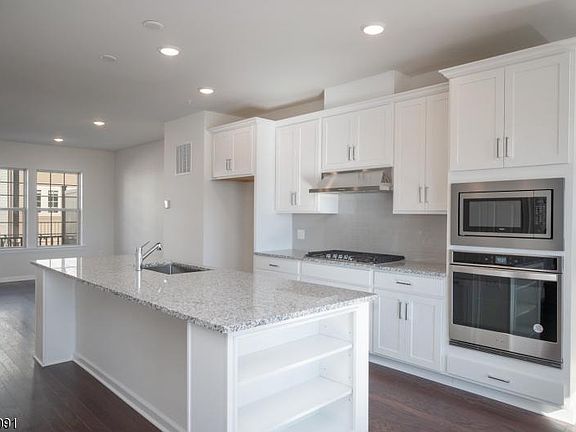5th image of 20 Haralson Ct