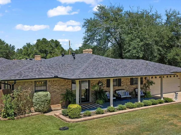1610 Slaydon St, Henderson, TX 75654