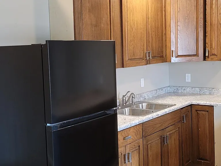 129 Main St S #2 — Photo 9