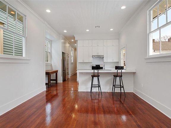 4th image of 7419 Freret St