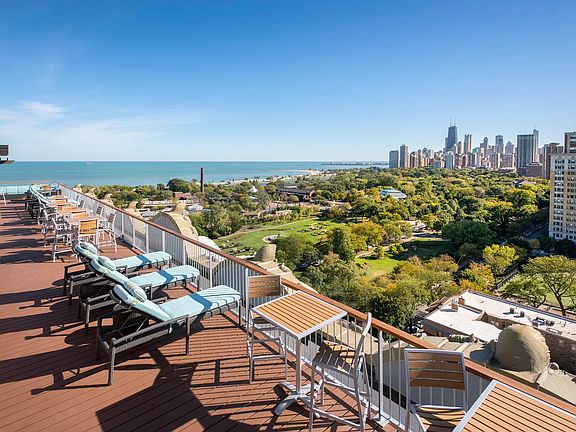 5th image of 2302 N Lincoln Park W
