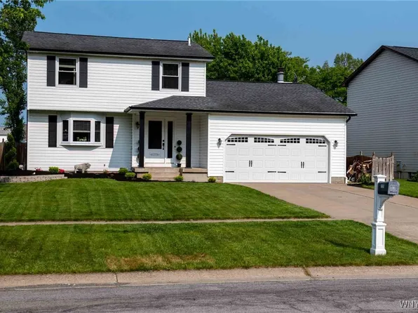 2175 Hobblebush Ln, Lake View, NY 14085