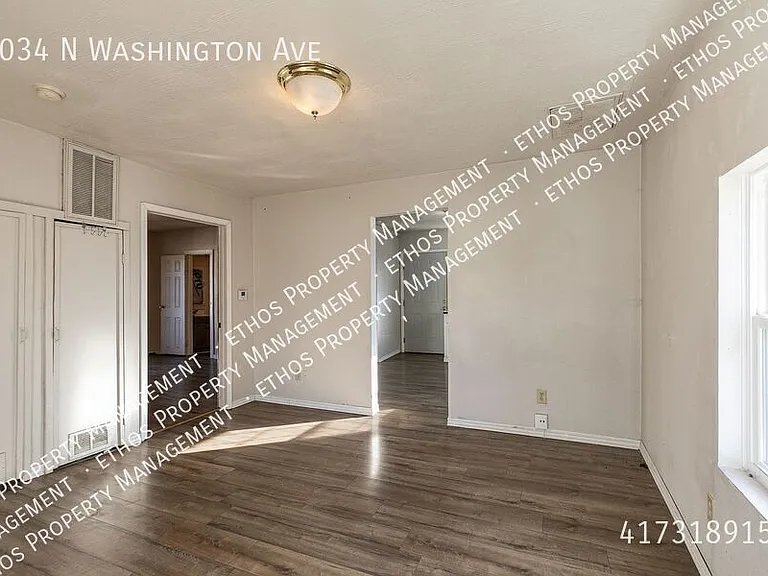 2034 N Washington Ave — Photo 4
