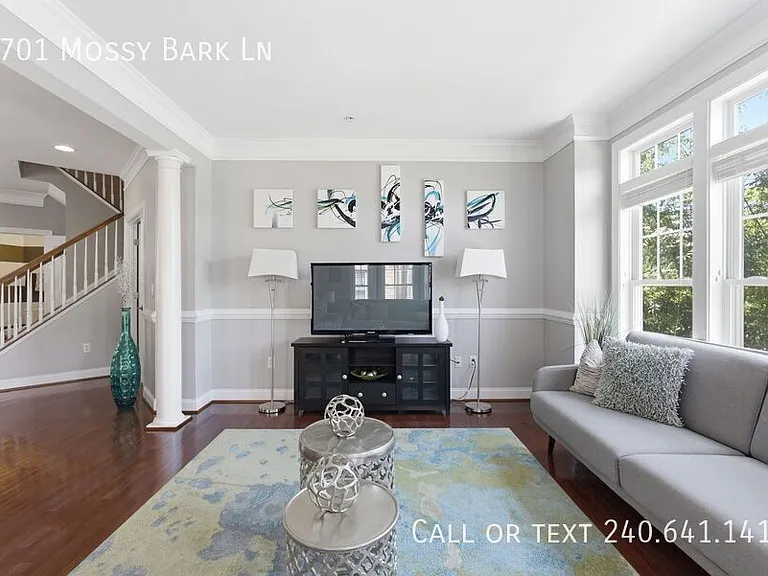 9701 Mossy Bark Ln — Photo 4