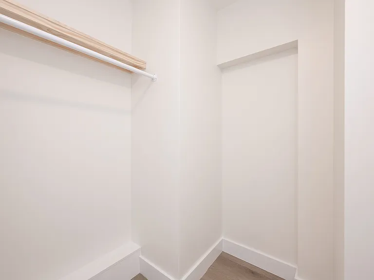 1110 Truman Ave — Photo 17