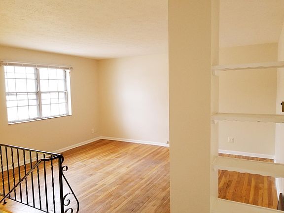 3rd image of 3377 Arnett Ct