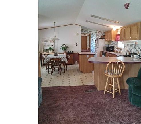 2nd image of 2652 Lake Breeze Dr