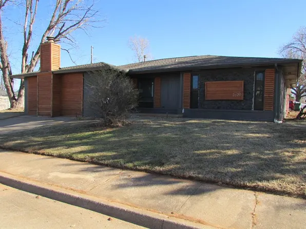 2620 Edgewood Dr, Edmond, OK 73013
