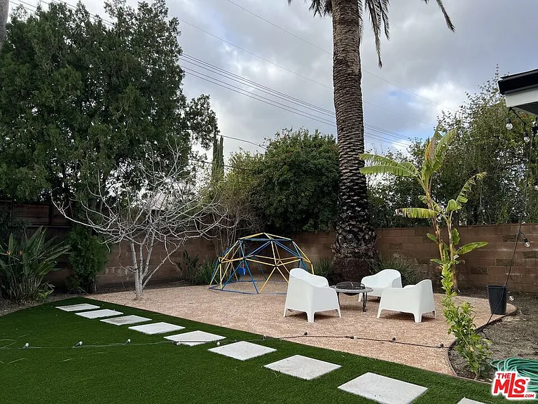 4821 Heaven Ave — Photo 14
