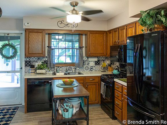 3rd image of 219 Bona Vista Dr NW