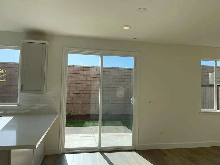 3261 Sherman Way — Photo 6