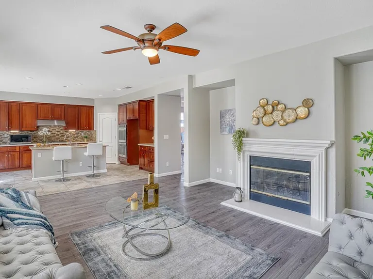 262 W Country Club Dr — Photo 9