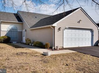 568 B Nutley Dr, Monroe Township, NJ 08831