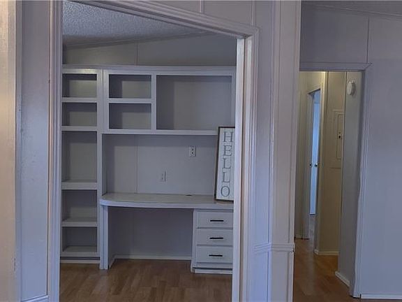 5th image of 1801 Obannon Dr