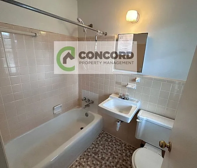 612 Fairmont St #A — Photo 10