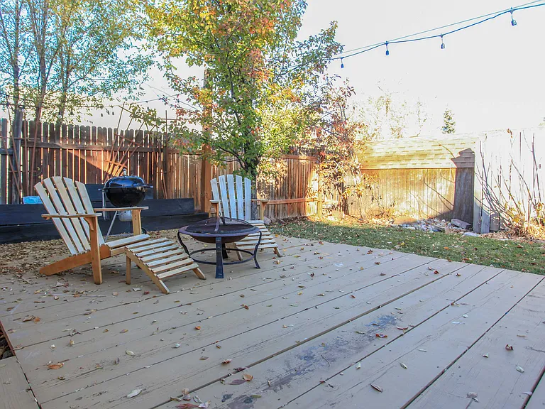 642 Maple St — Photo 3
